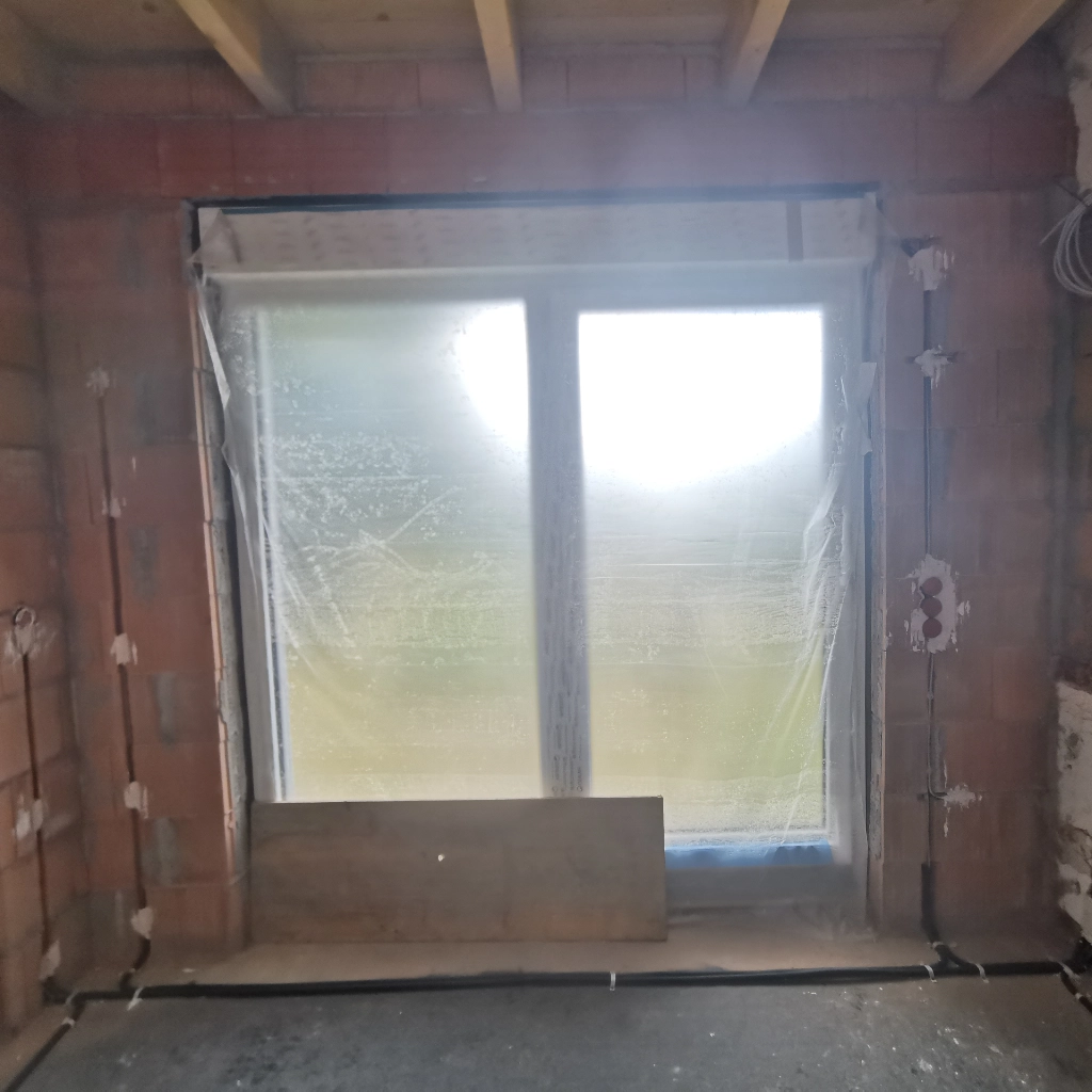 Neu verlegte Elektroleitungen